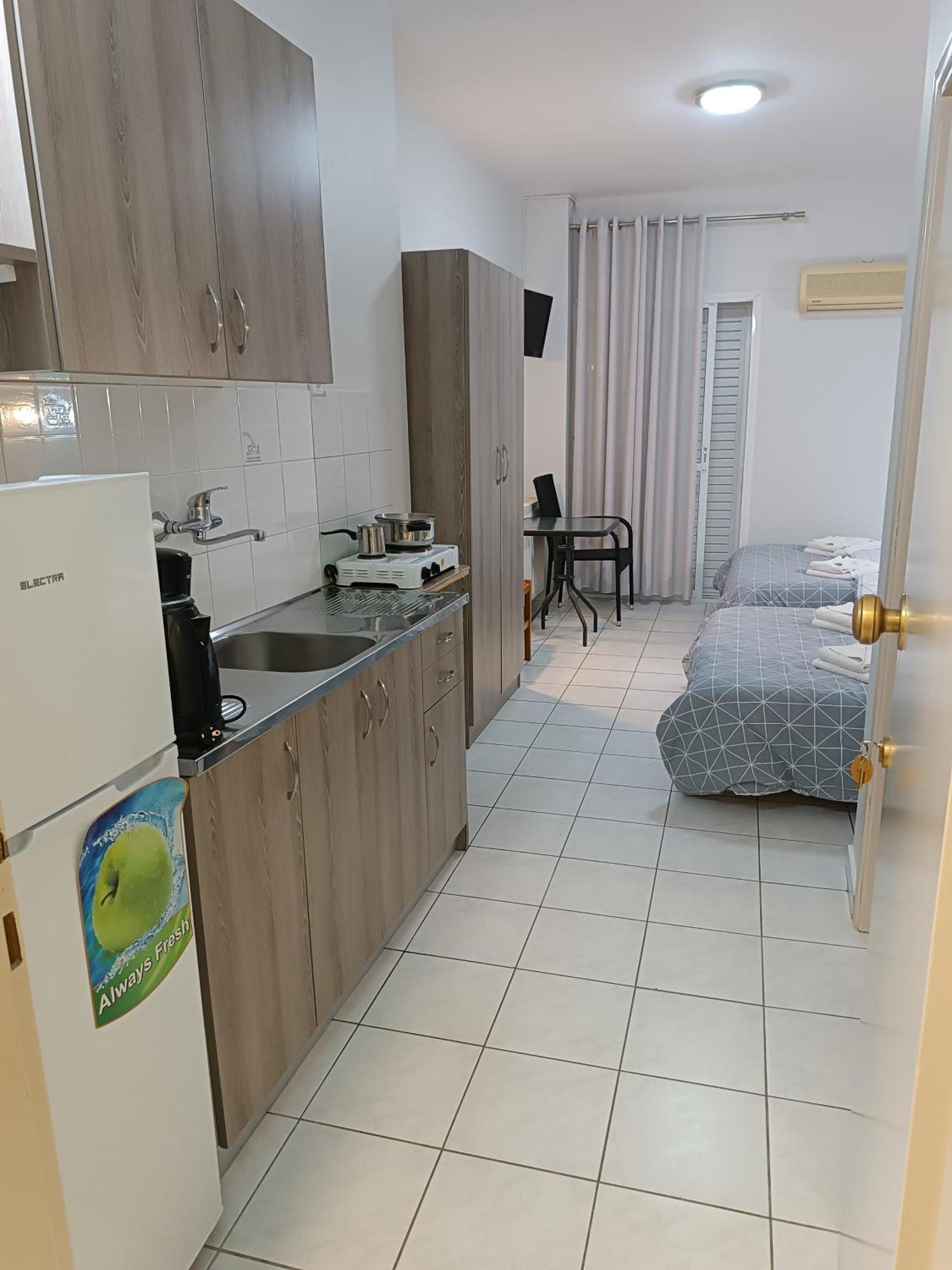 Rooms Anastasia Paralia Екстер'єр фото