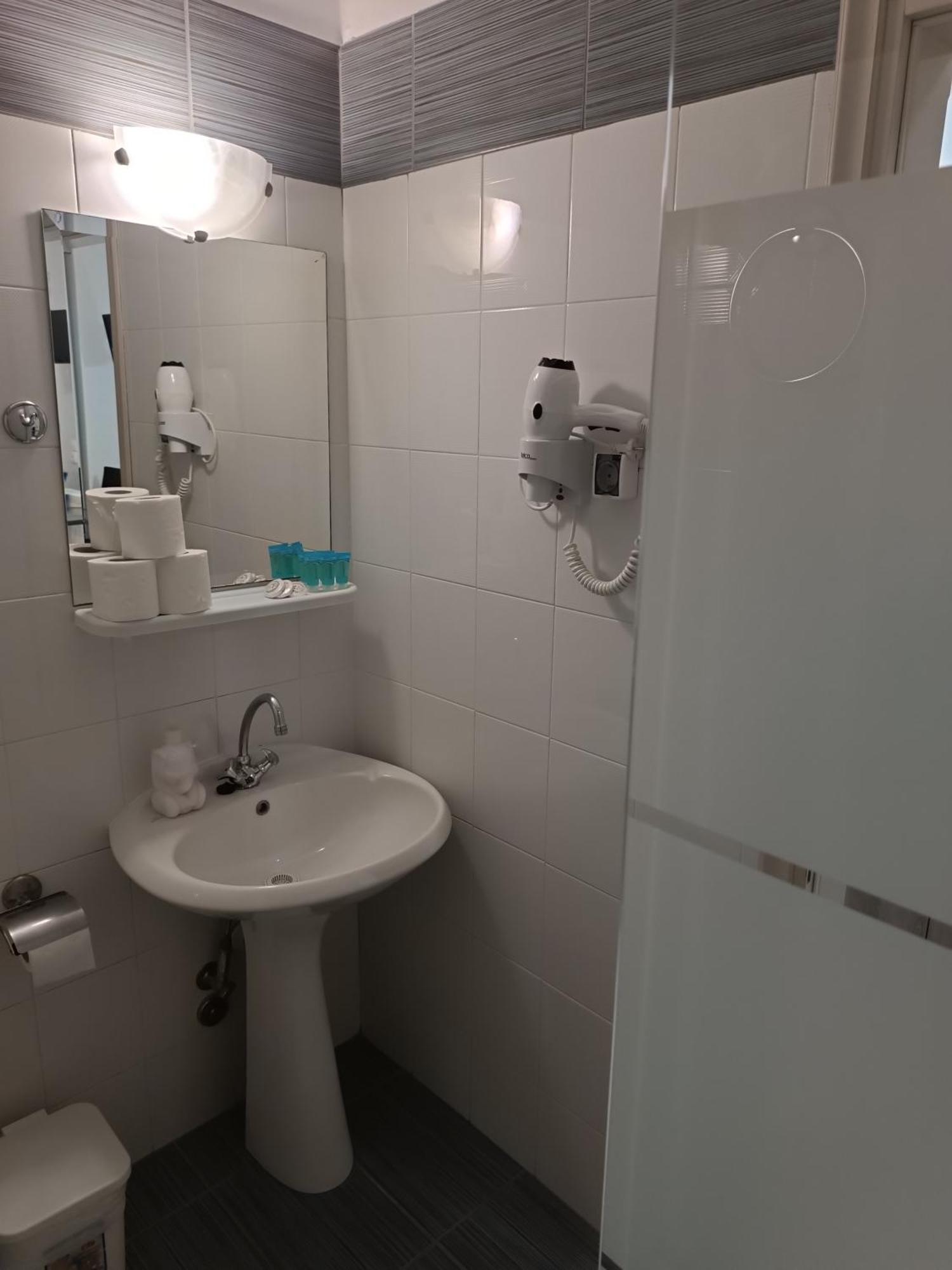 Rooms Anastasia Paralia Екстер'єр фото